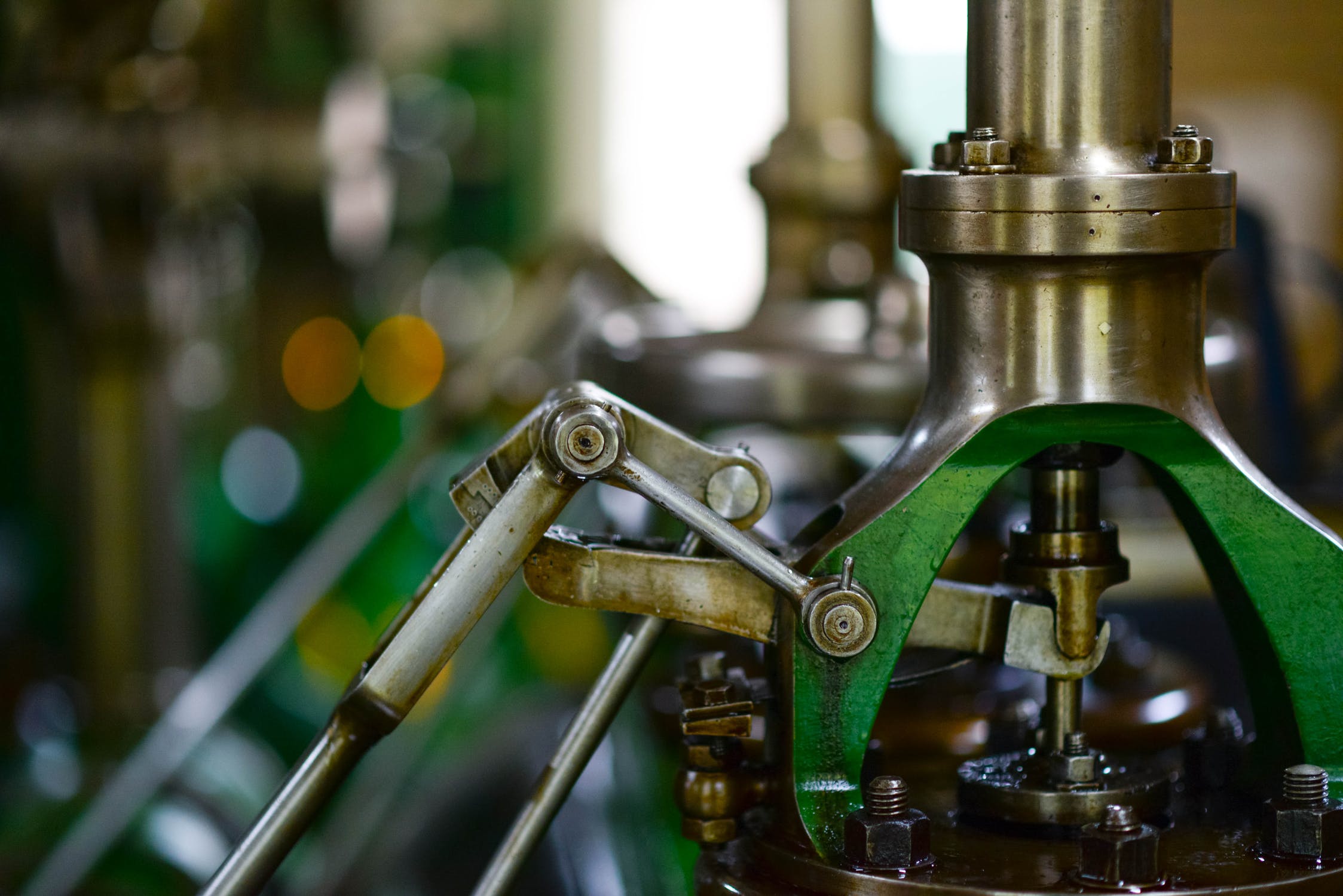 An industry 4.0 factory with machines connected to a central wireless network